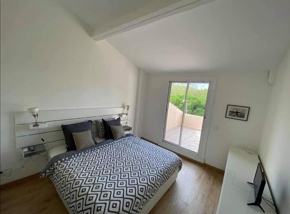 Ferienwohnung L'Atelier Marin Sur Le Port Des Marines Cogolin Exterior foto