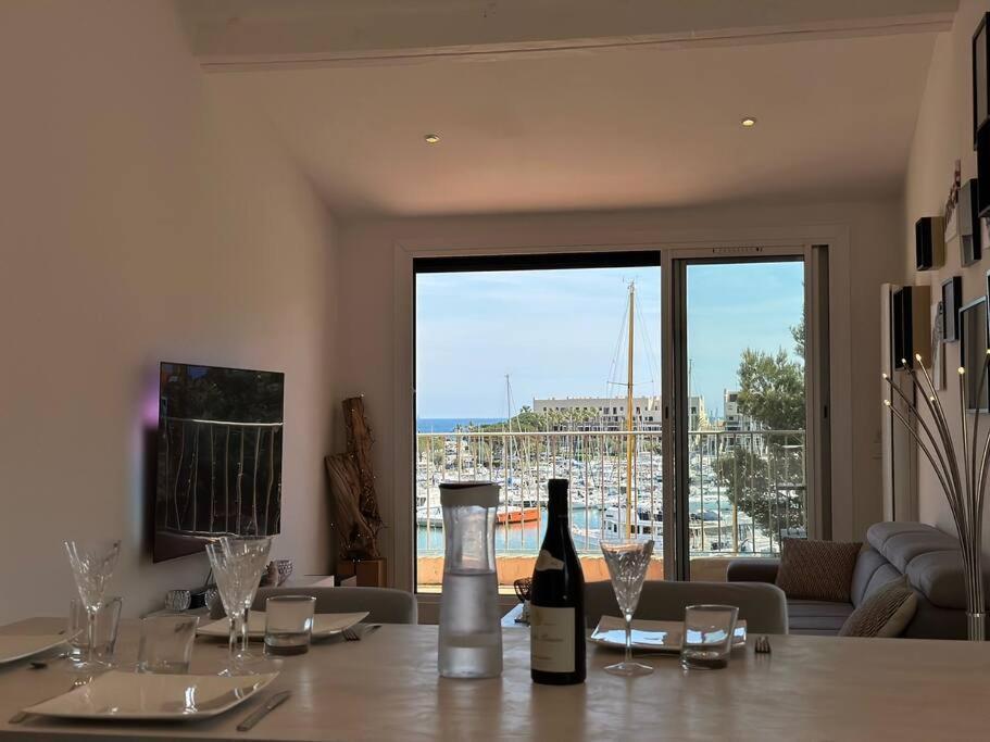Ferienwohnung L'Atelier Marin Sur Le Port Des Marines Cogolin Exterior foto